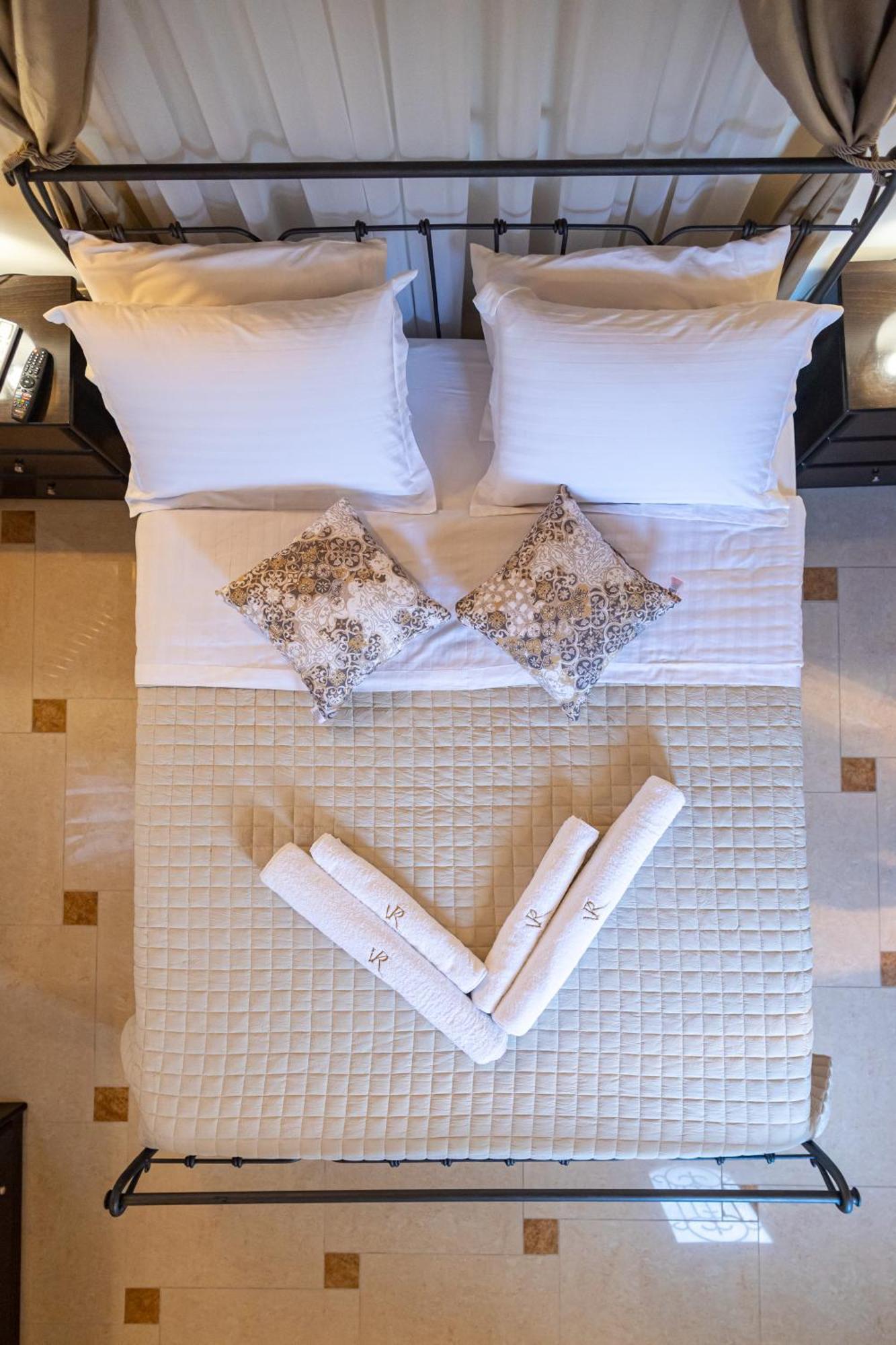 Reale - Art Luxury Villa Митикас Экстерьер фото