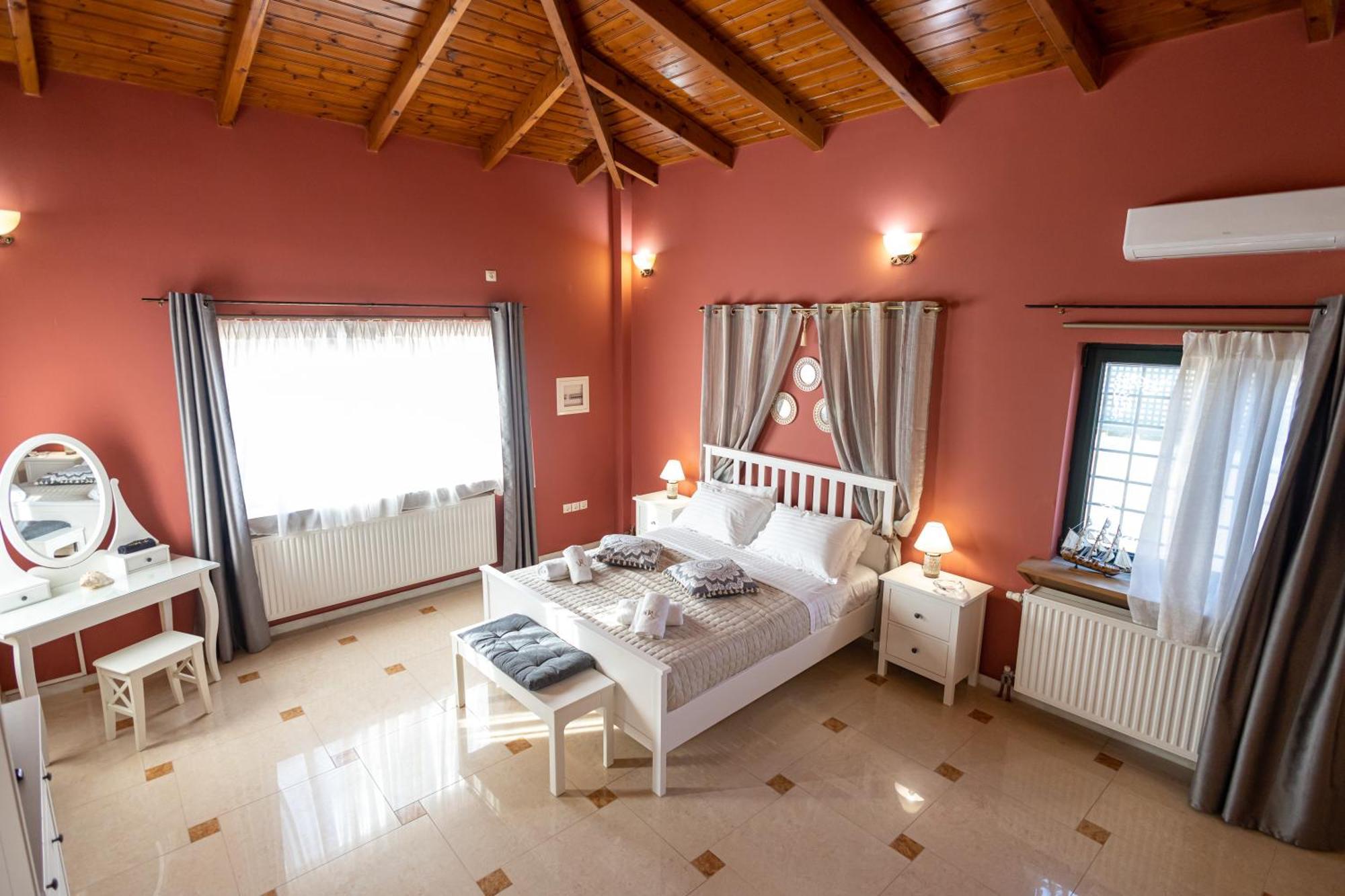 Reale - Art Luxury Villa Митикас Экстерьер фото